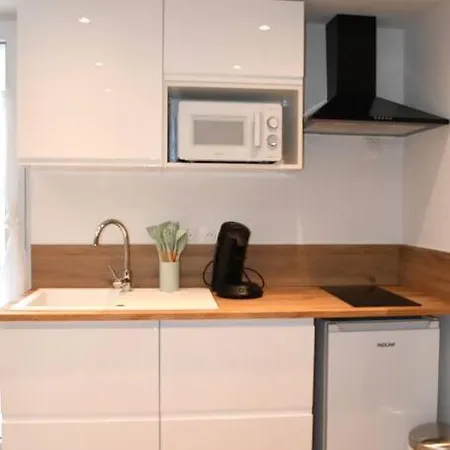 L'amour A La Apartment *